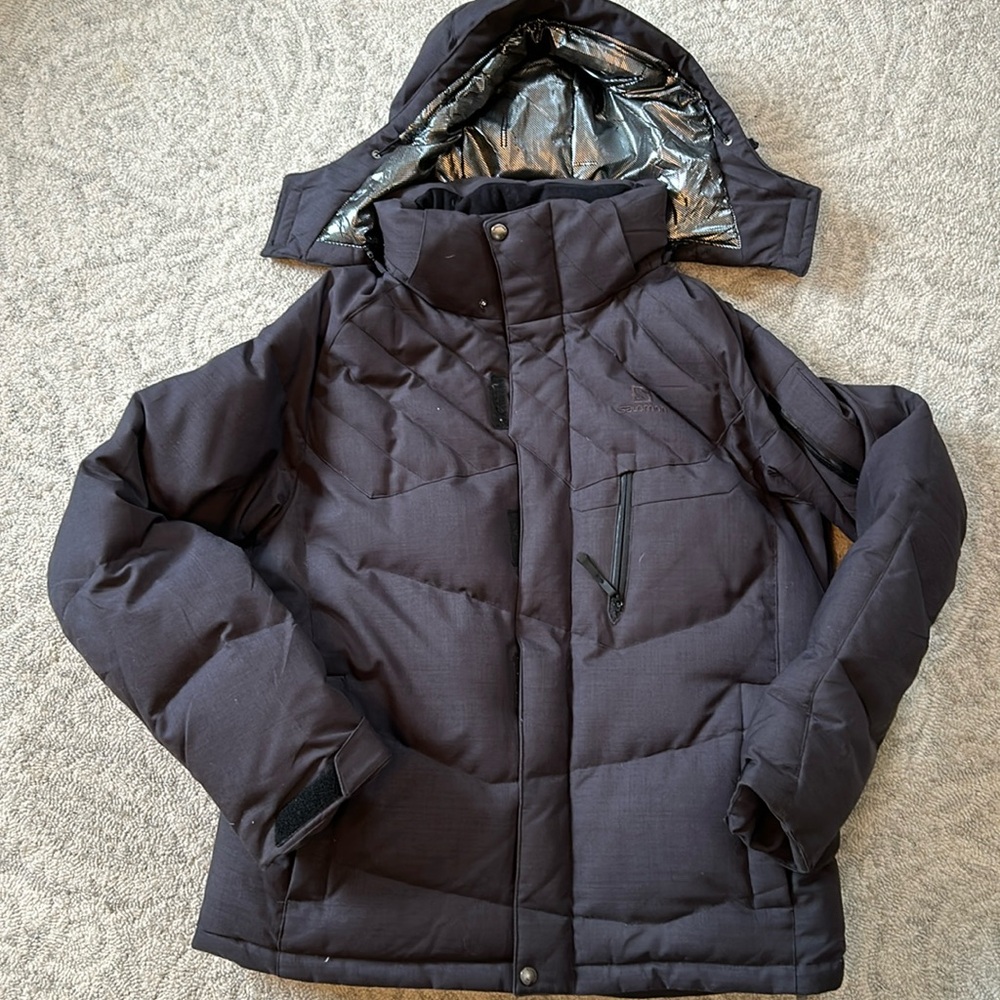 Woman’s Salomon Grey Ski Jacket Size Medium